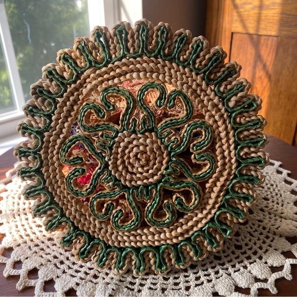 10 Woven Boho Trivets with Floral Design EUC - Picture 4 of 15